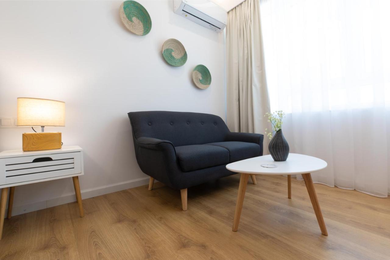 Minimal Apartment In Plaka アテネ エクステリア 写真